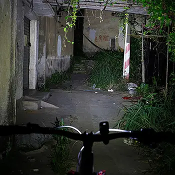 Аксессуары для безопасности езды на велосипеде Компактный перезаряжаемый сверхяркий велосипедный фонарь для велосипеда