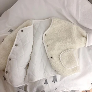 Весенняя детская белая хлопчатобумажная куртка 2023, двухслойное простое однобортное пальто с подкладкой для мальчиков и девочек, детская одежда с V-образным вырезом и принтом в клетку