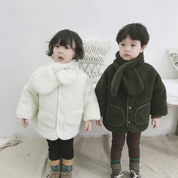 Зимние флисовые стеганые повседневные куртки с шарфом для мальчиков и девочек в корейском стиле 2022 года, детские свободные пальто с реверсивным рисунком