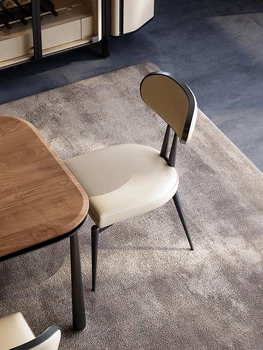 Легкий обеденный стул класса Люкс, современный простой повседневный стул для гостиной, обеденный стул премиум-класса, дизайнерский стул со спинкой